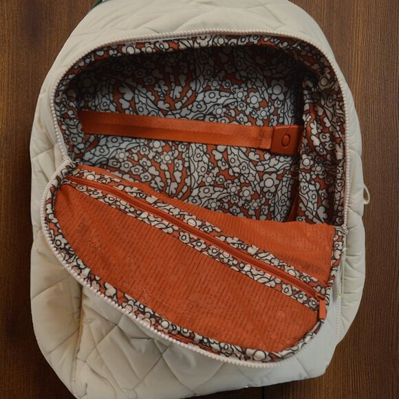 New with Tags Vera Bradley Featherweight Bancroft Backpack in Pumice Stone - Picture 3 of 6